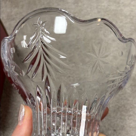 Mikasa Clear Crystal Decorative Bowl - Picture 4 of 5